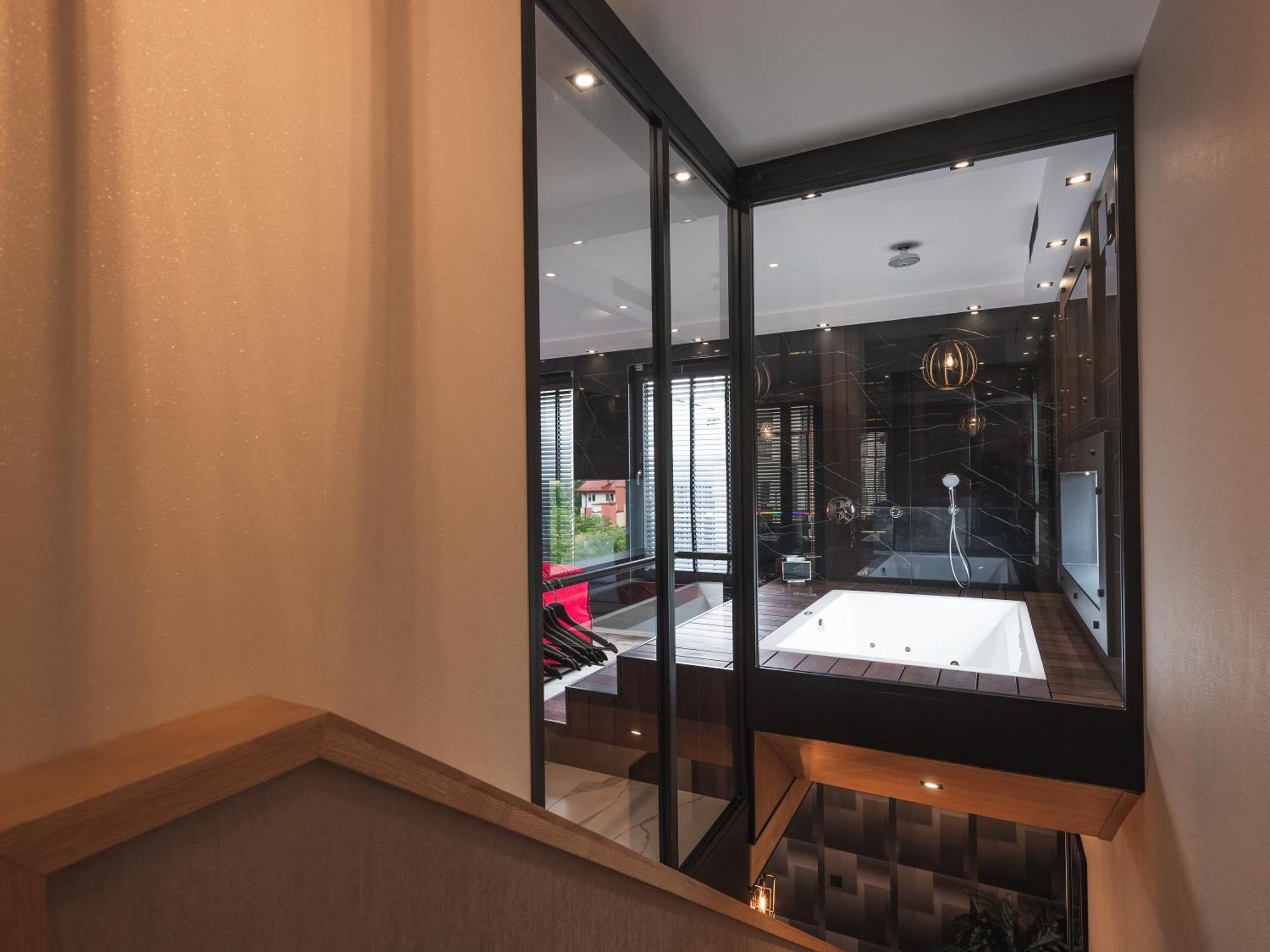 Art Penthouse With Jacuzzi - Krakow Center 아파트 객실 사진